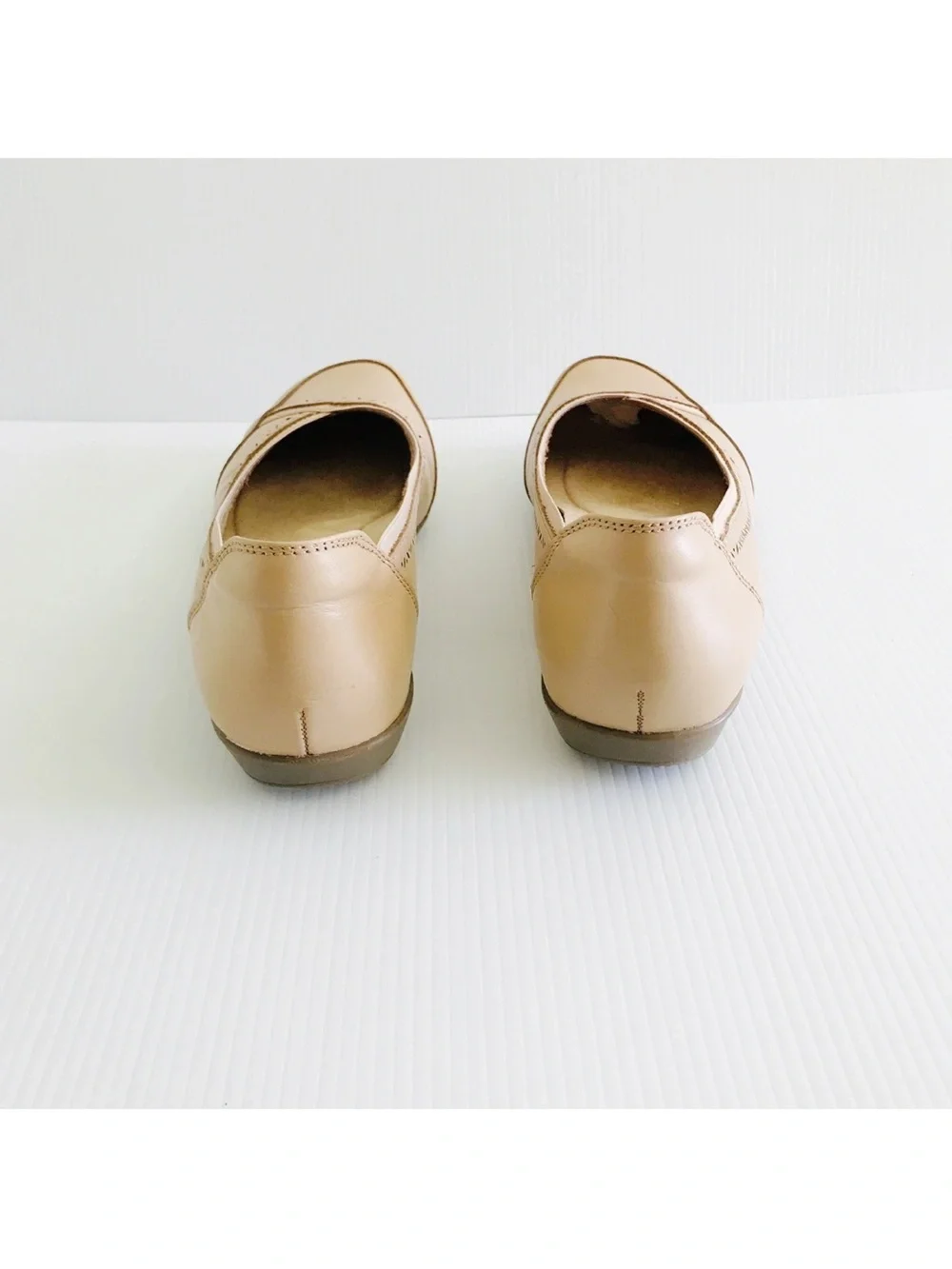 Earth Origins Flats Women's Size 11 Beige Loafer Belder Betz Leather Shoes